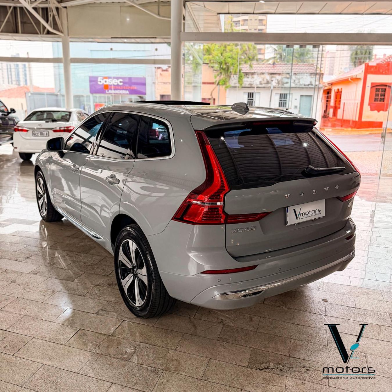 Volvo XC 60 Plus T8 2.0 2024 - Foto 2